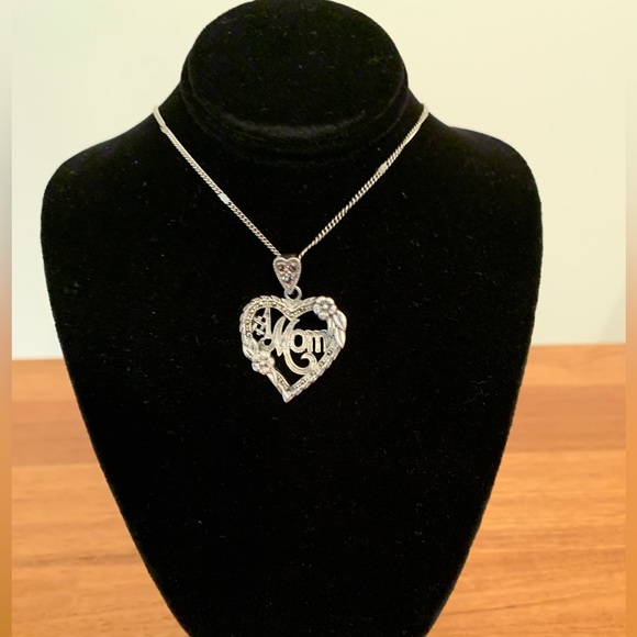Marcasite Sterling Silver " #1 MOM " Heart Pendant and 18" Marcasite Chain - Picture 1 of 2